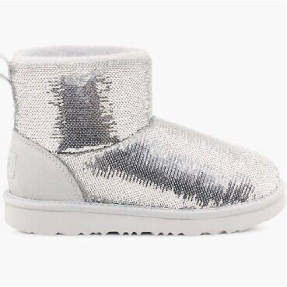 NWT UGG Kids' Classic Mini Sequin Boot, 3M, Brand New in Box